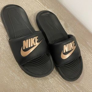 Nike slides